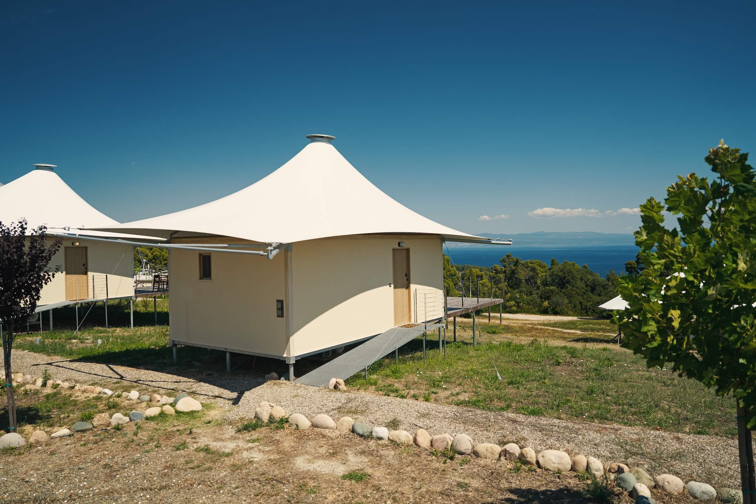 miliresort-bungalows-slider-6