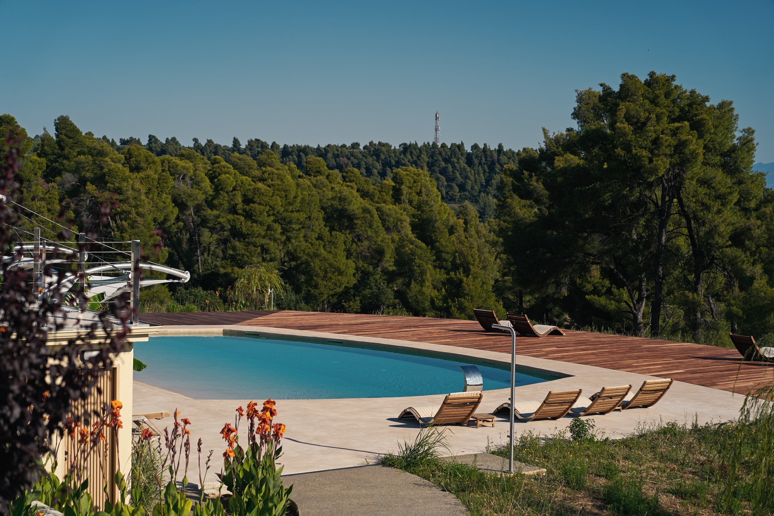 pool-miliresort-slider-2
